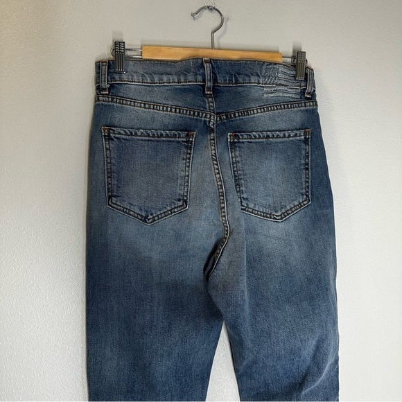 Revice Uptown Jeans Roatrip Wash Distressed Slim Leg High Rise Size 31 Women’s - Picture 4 of 12